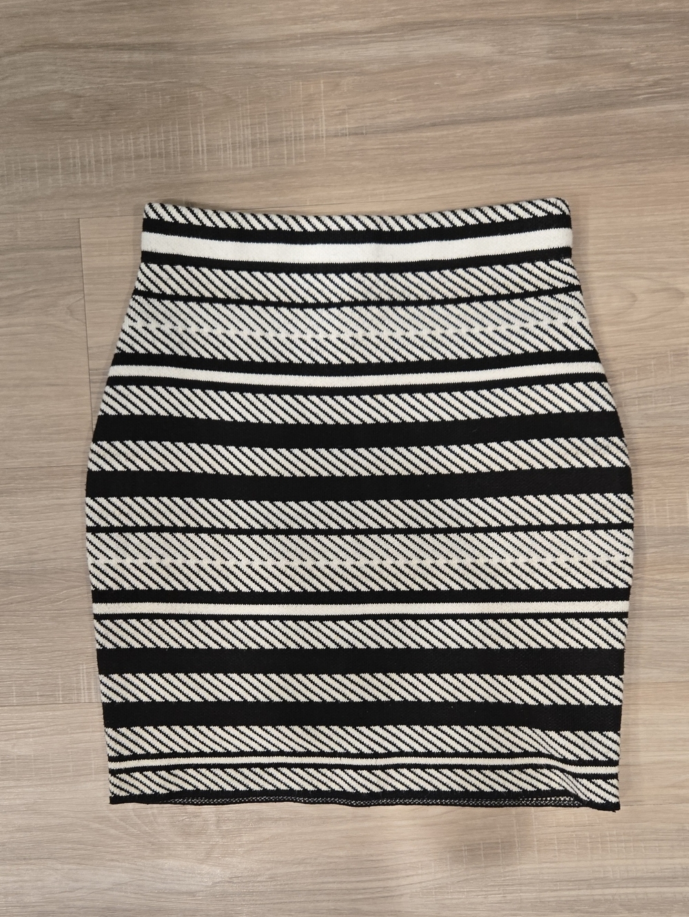 New Look Black and White Striped Pencil Skirt
